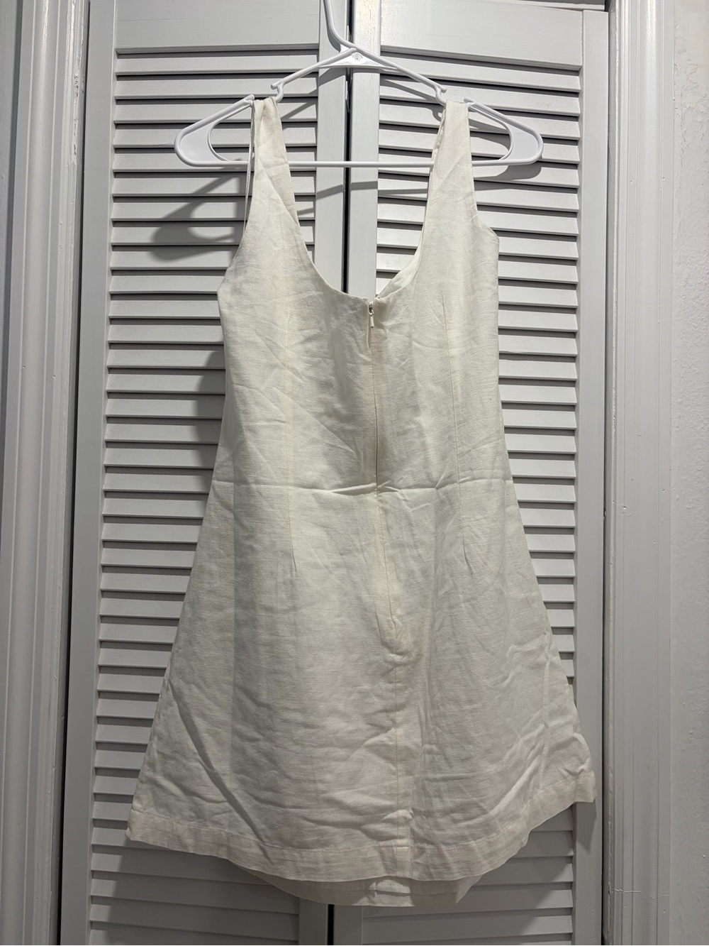 STATE White Sleeveless Linen Mini Dress with Gold Embroidery - Picture 4 of 7